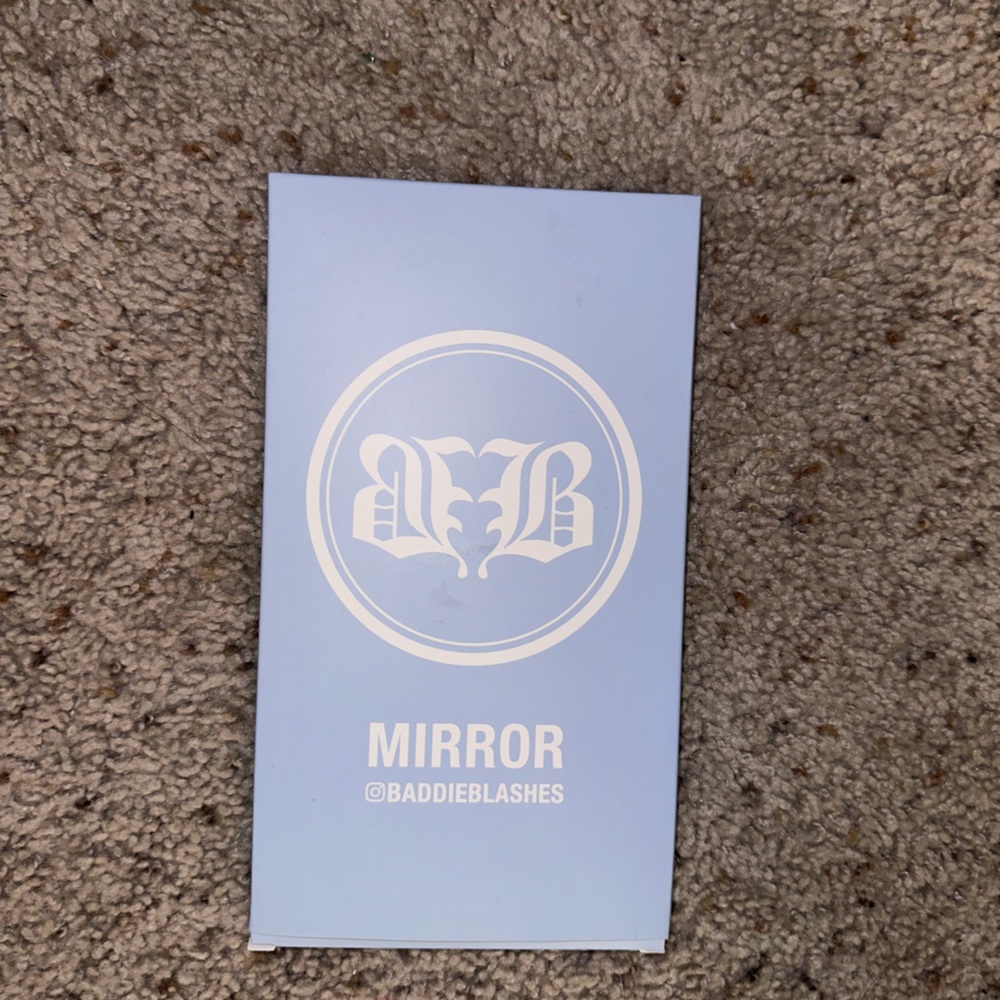 baddie b lashes hand held mirror